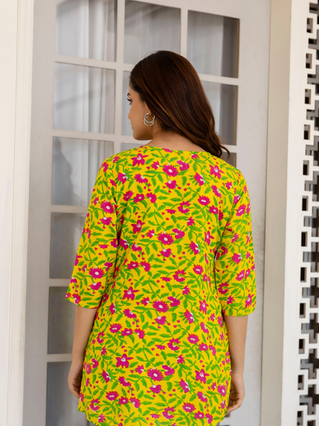 Women Printed Reyon Straight Kurti