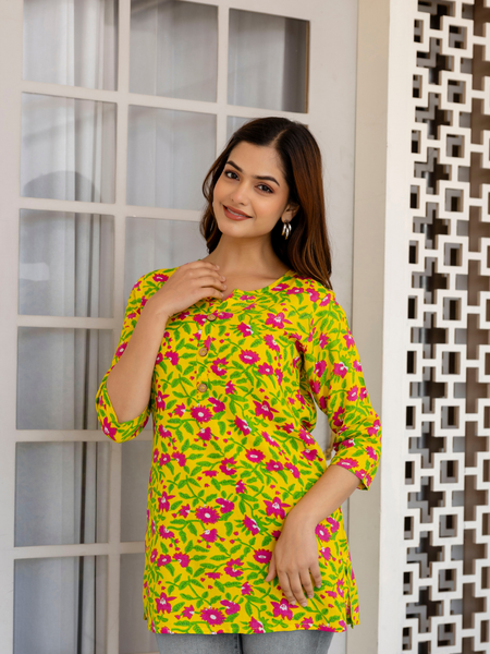 Women Printed Reyon Straight Kurti