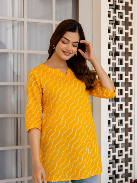 Women Printed Pure Cotton Straight Kurti