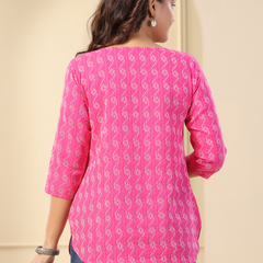 Women Printed Pure Cotton Straight Kurti