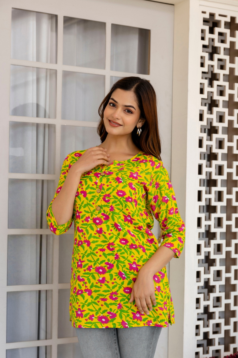 Women Printed Reyon Straight Kurti