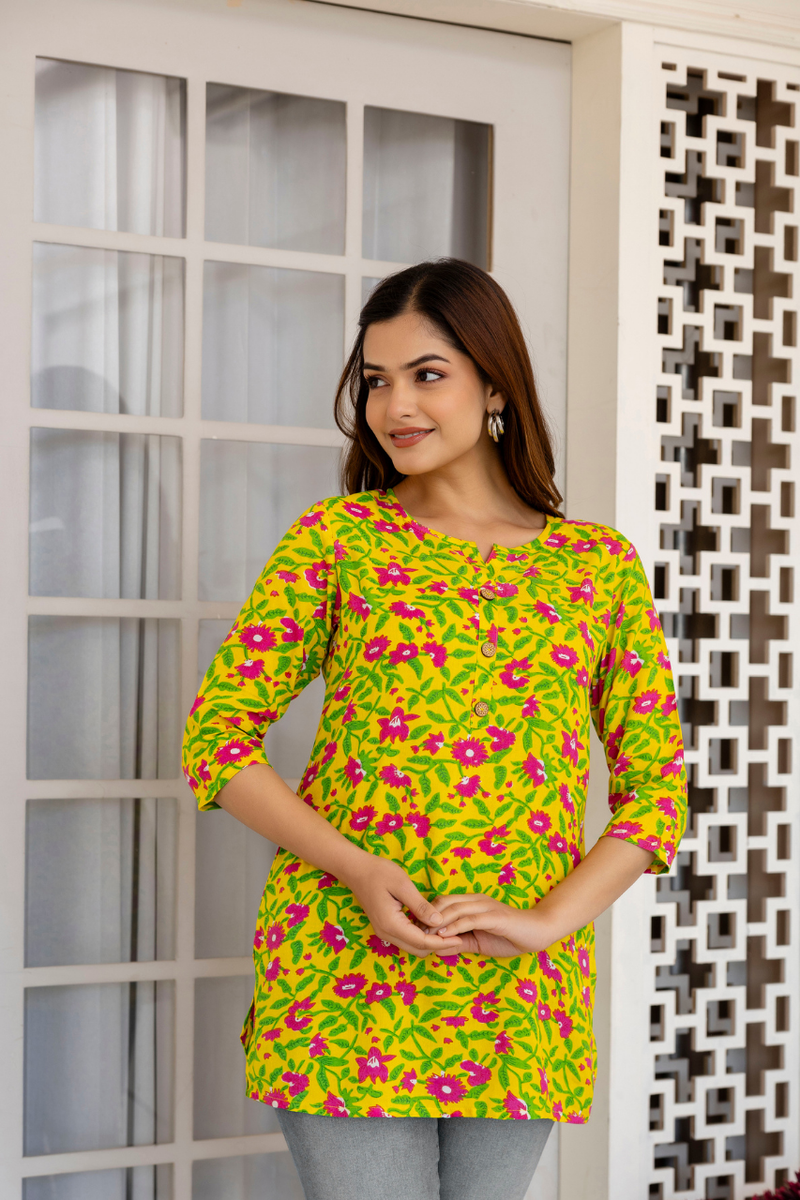 Women Printed Reyon Straight Kurti