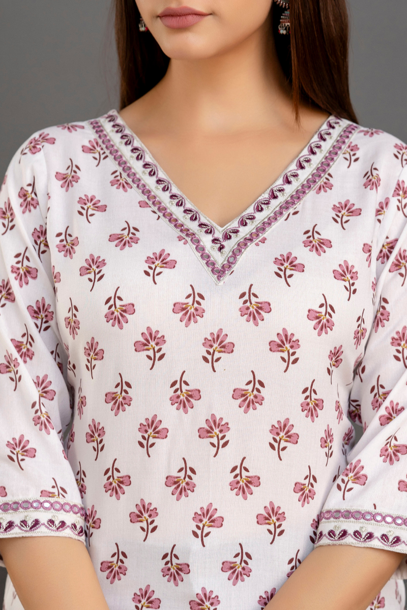 Women Printed Reyon Straight Kurti